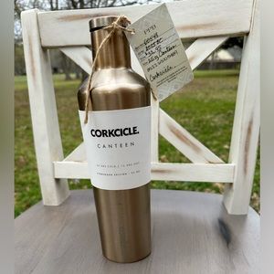 Corkcicle copper canteen. New but has scratches . Please review pictures